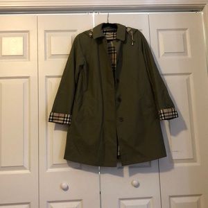 Authentic Burberry Olive green jacket with hood